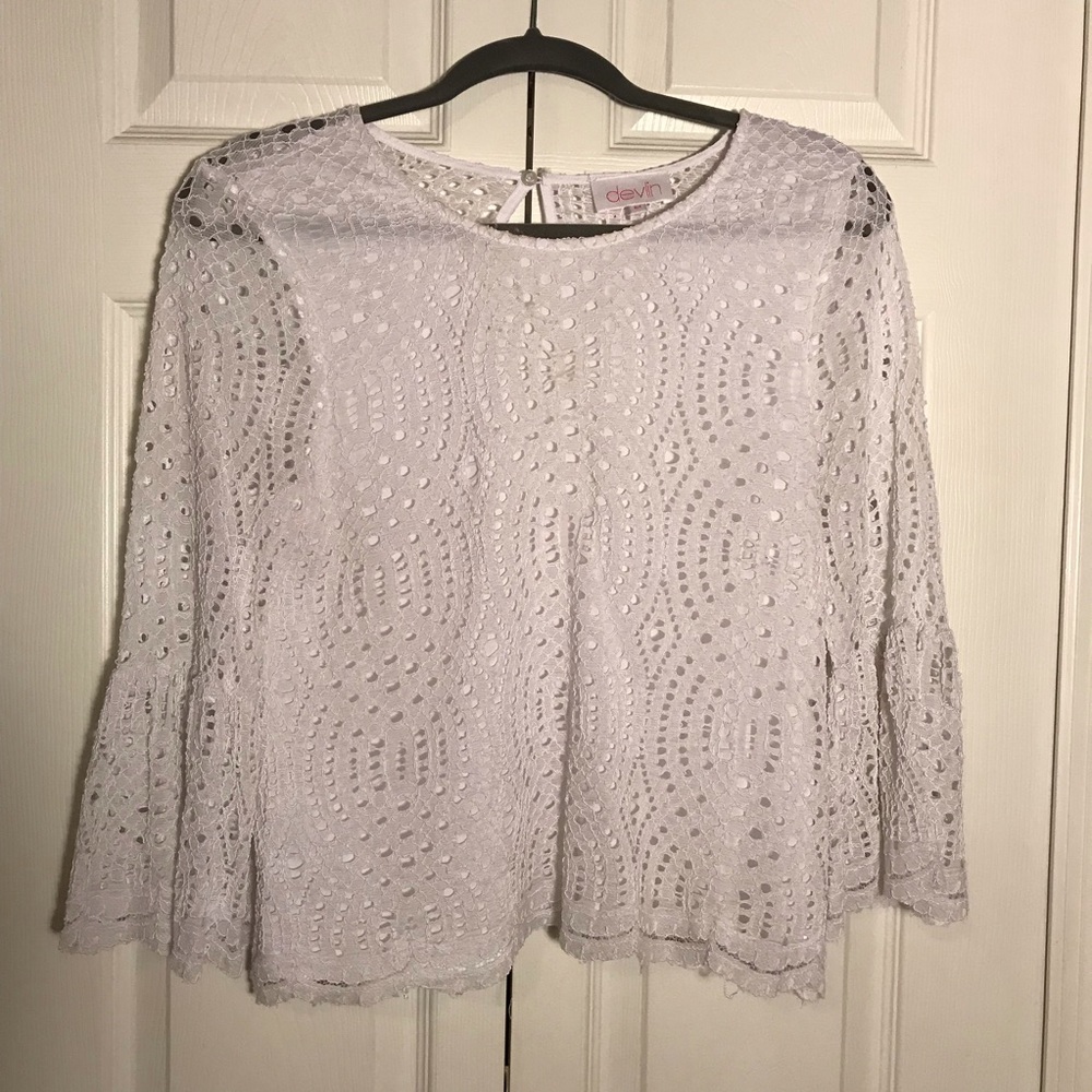 White lace trumpet sleeve top • size M